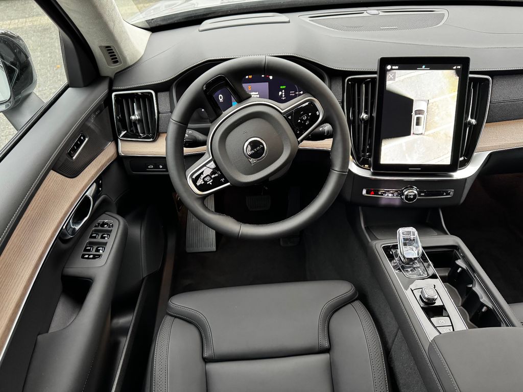 Volvo XC90 2025