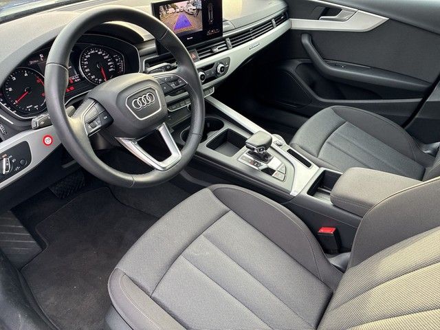 Audi A4 2023