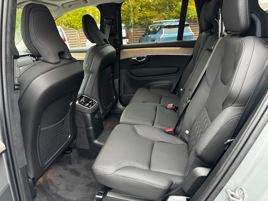Volvo XC90 2025