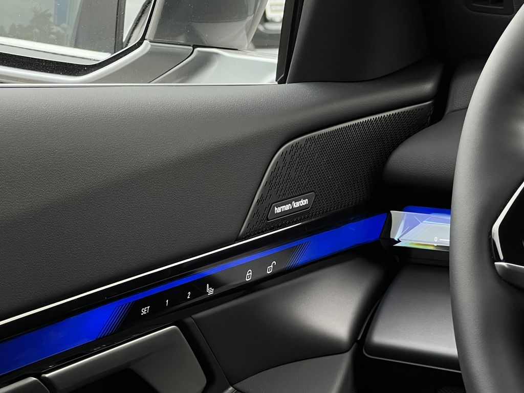 BMW i5 2025