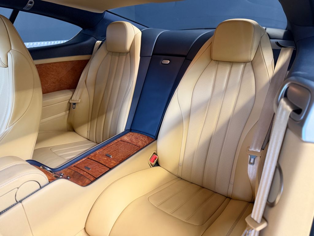 Bentley Continental GT 2013