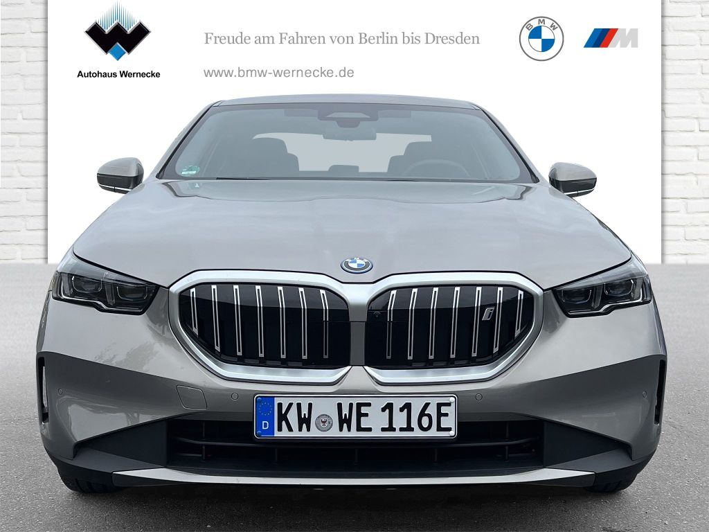 BMW i5 2025