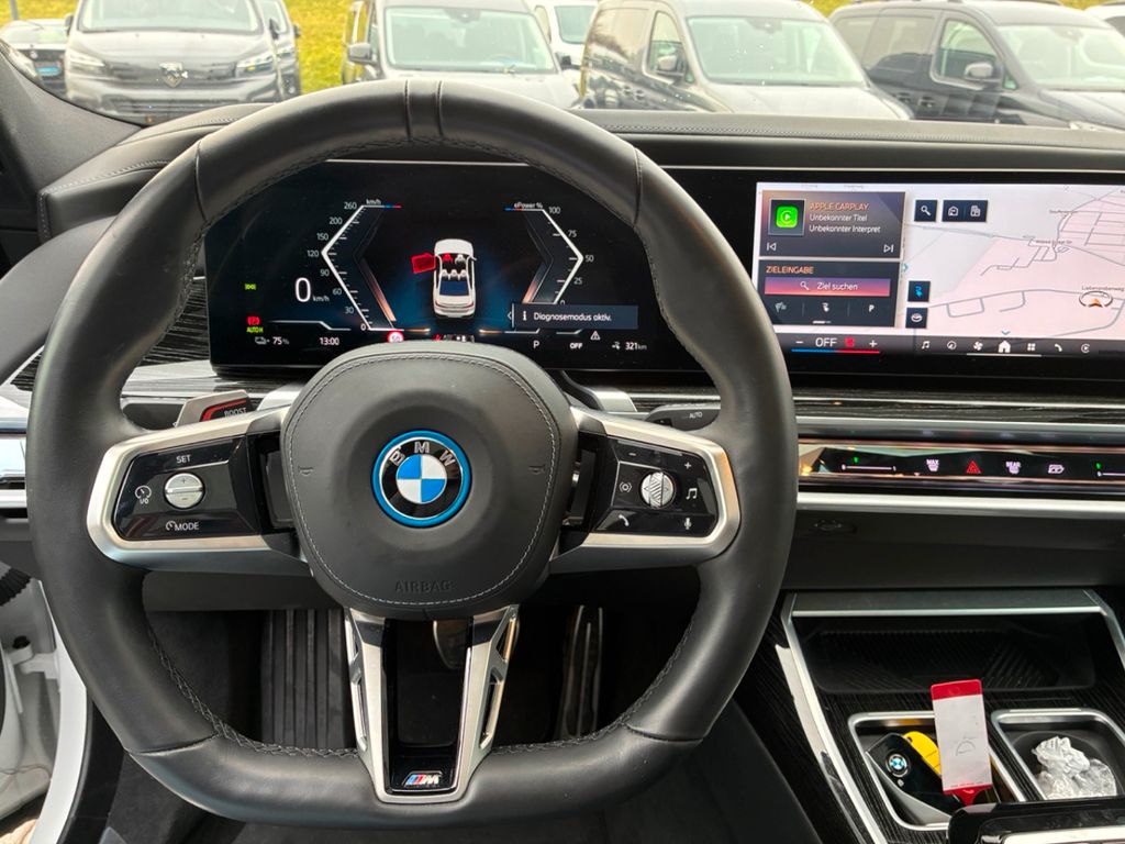 BMW i7 2024