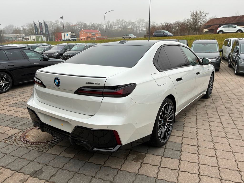 BMW i7 2024