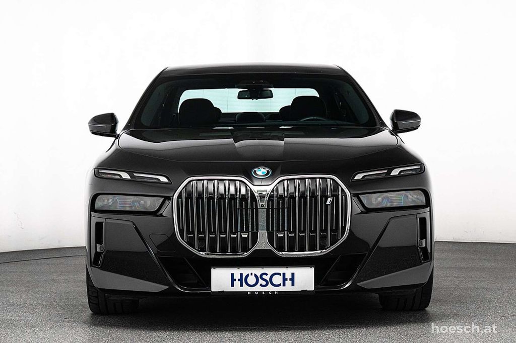 BMW i7 2024