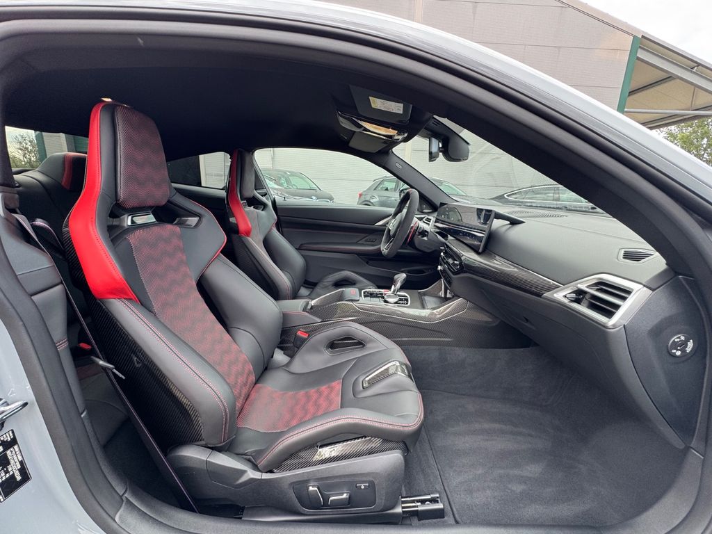 BMW M4 2025