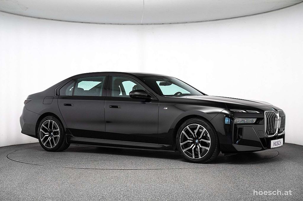 BMW i7 2024