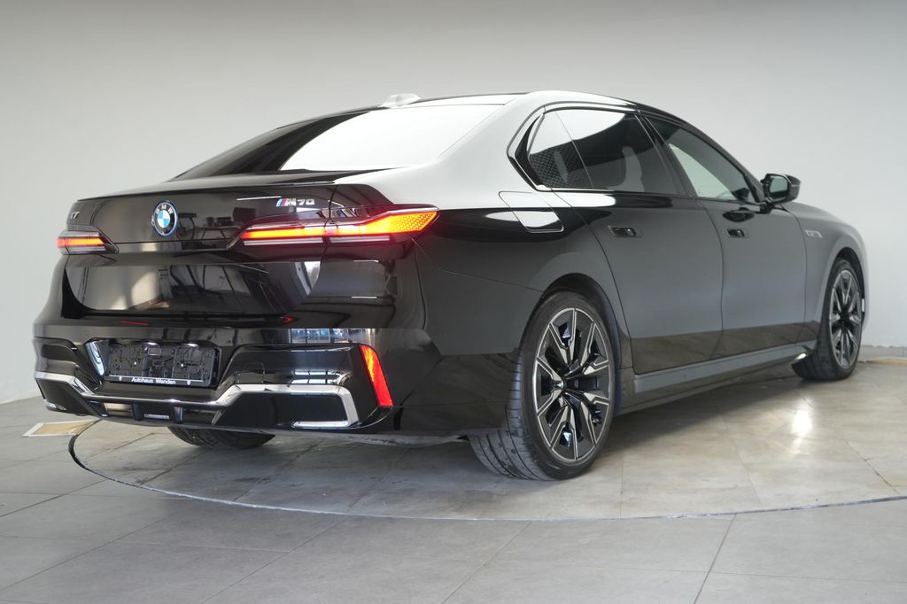 BMW i7 2023