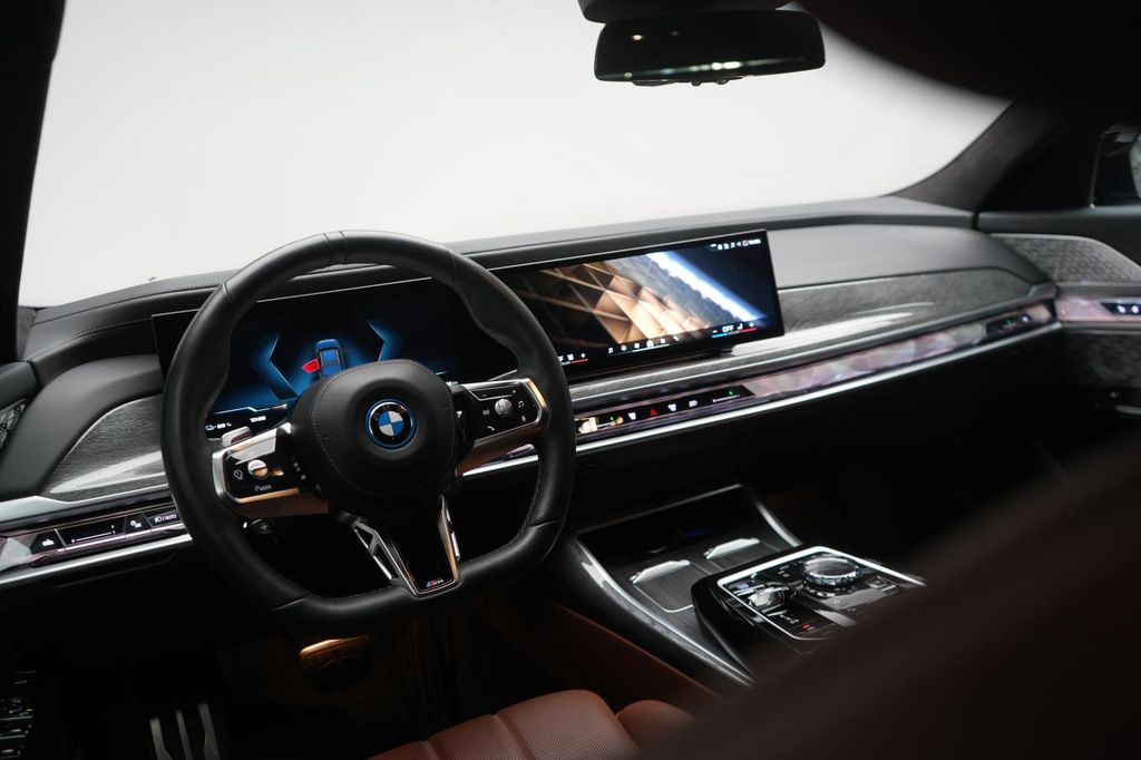 BMW i7 2023