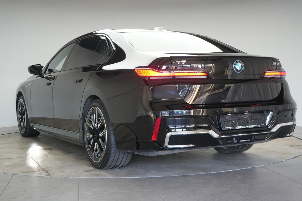BMW i7 2023