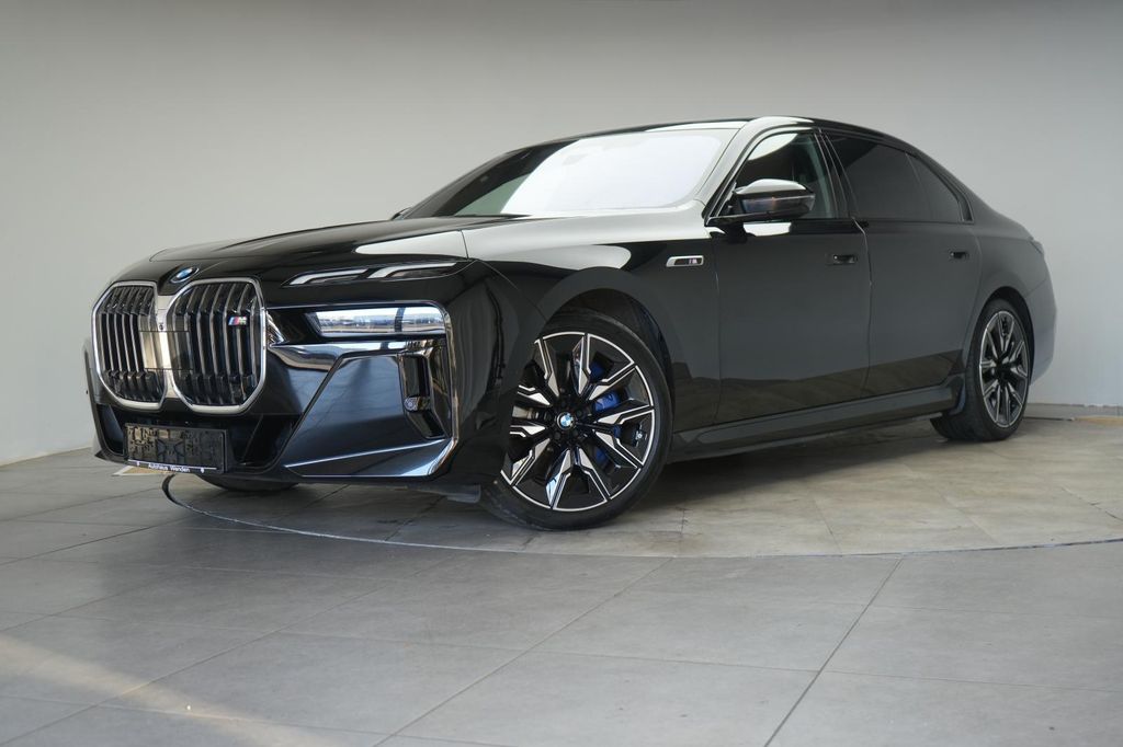 BMW i7 2023