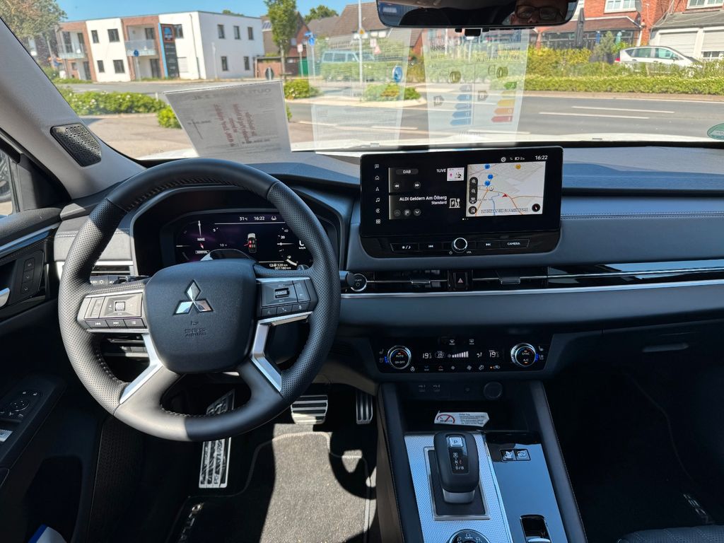 Mitsubishi Plug-in Hybrid Outlander 2026