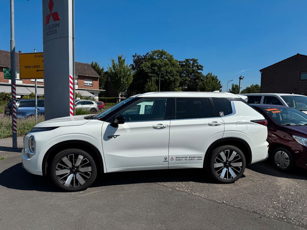 Mitsubishi Plug-in Hybrid Outlander 2026