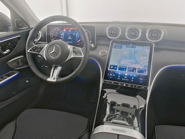 Mercedes-Benz C 220 2025