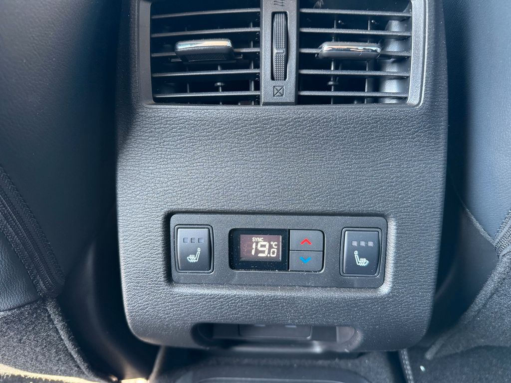 Mitsubishi Plug-in Hybrid Outlander 2026