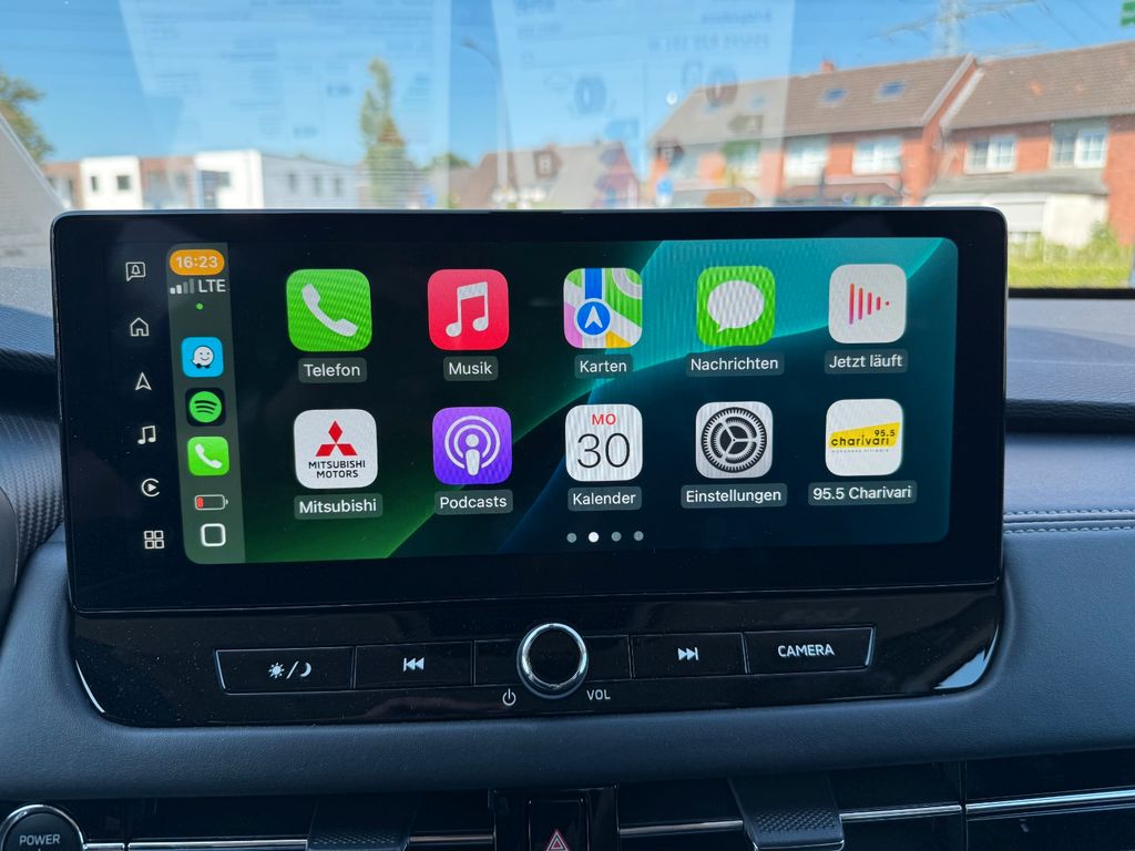 Mitsubishi Plug-in Hybrid Outlander 2026