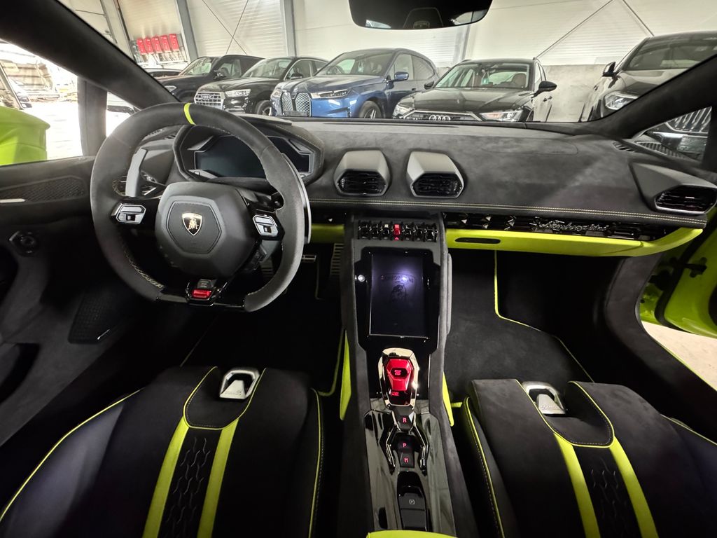 Lamborghini Huracán 2023