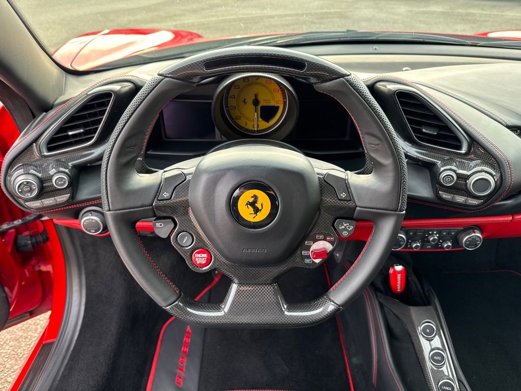 Ferrari 488 GTB 2016