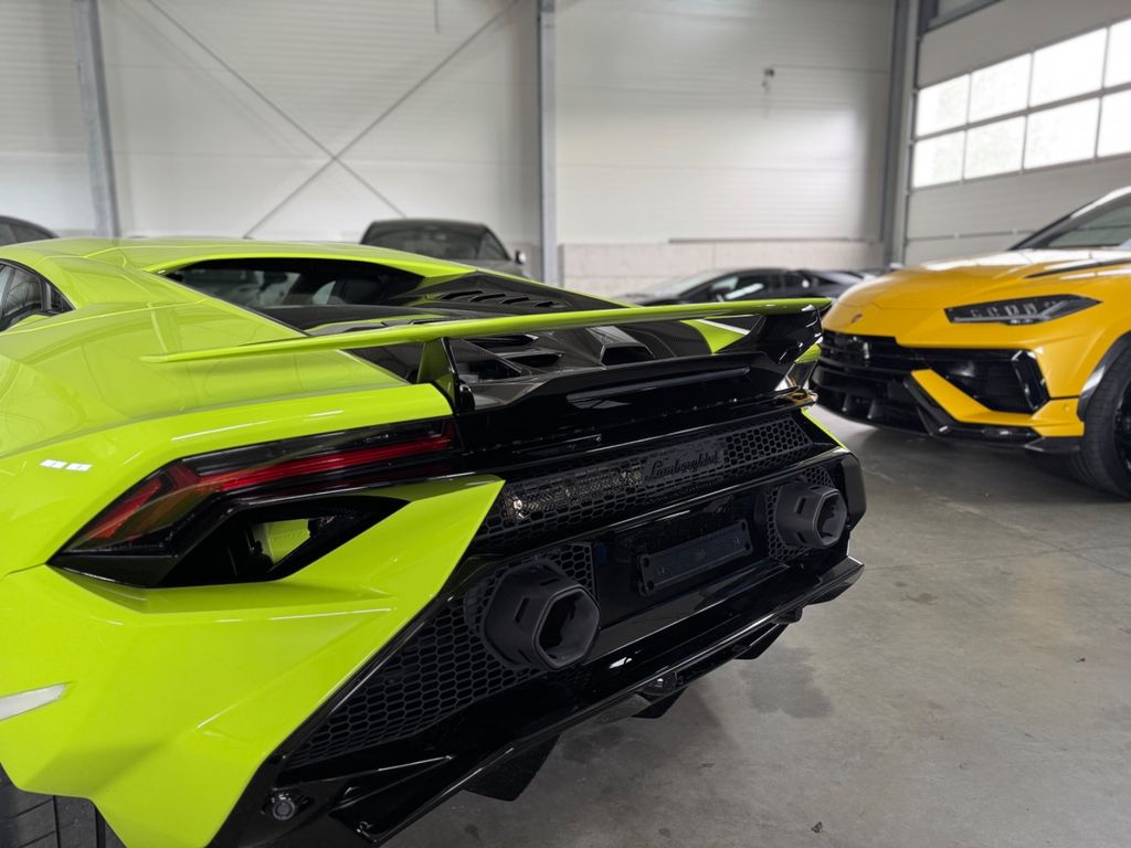 Lamborghini Huracán 2023