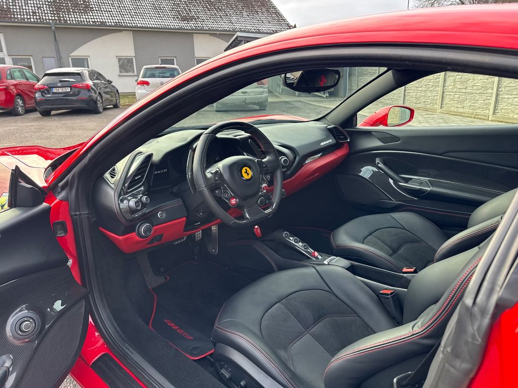 Ferrari 488 GTB 2016