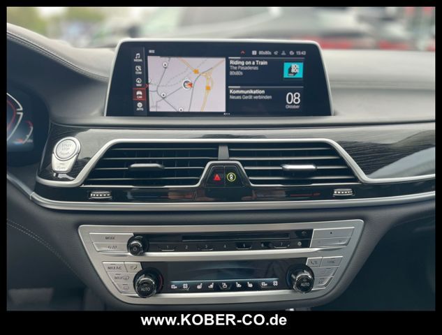 BMW 750 2021
