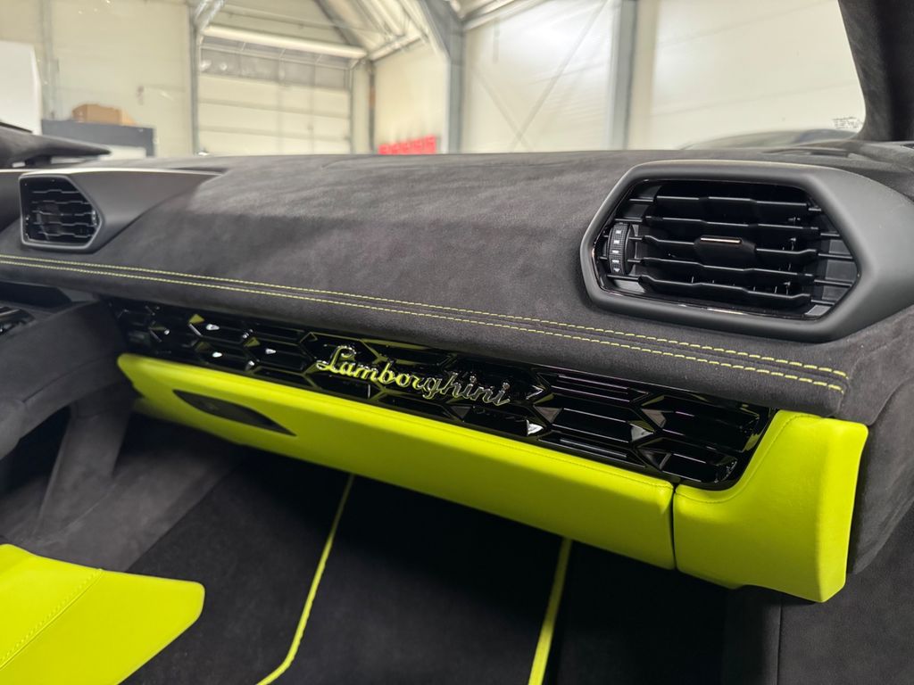 Lamborghini Huracán 2023