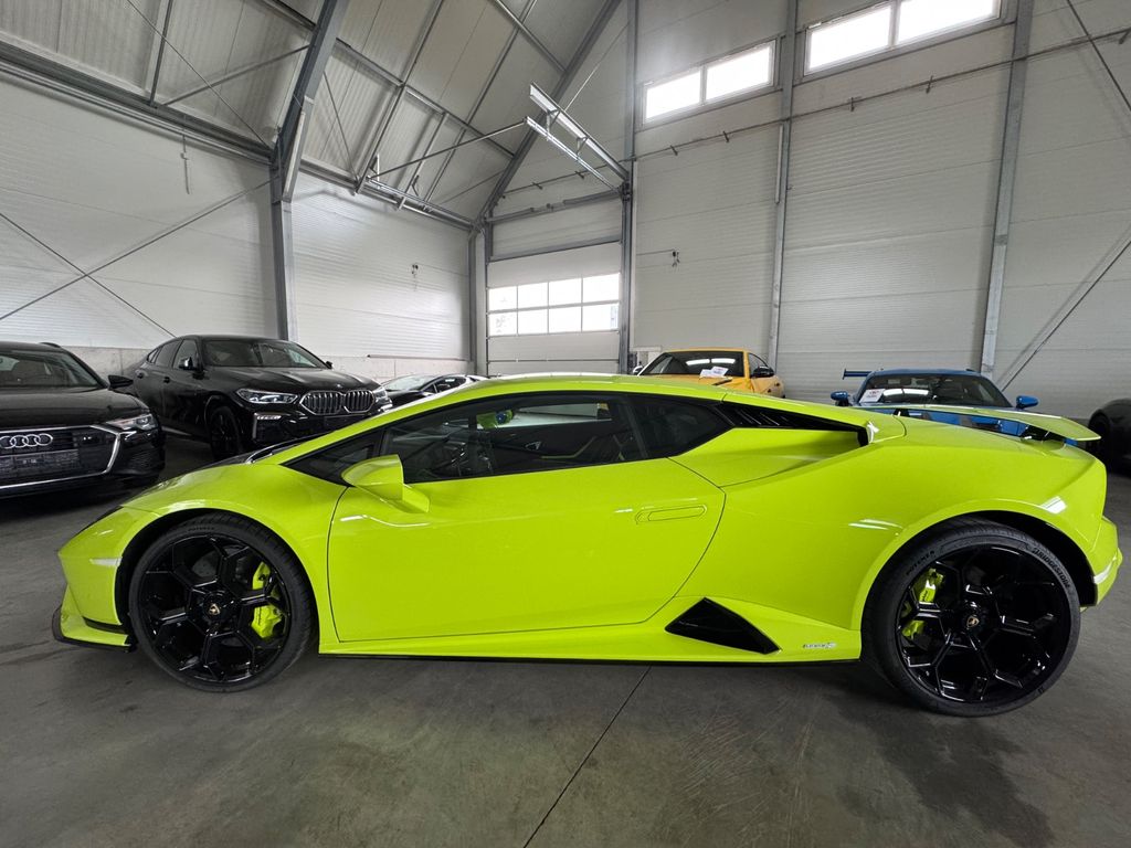 Lamborghini Huracán 2023