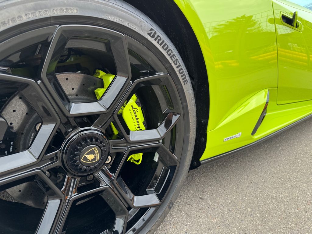 Lamborghini Huracán 2023