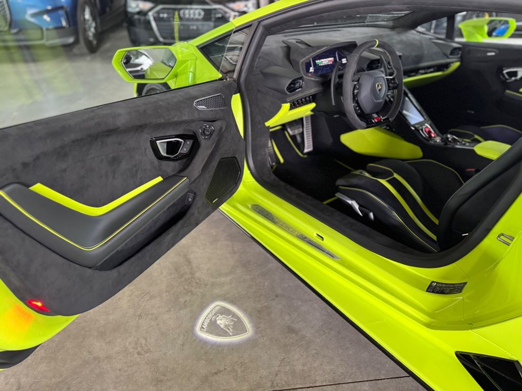 Lamborghini Huracán 2023