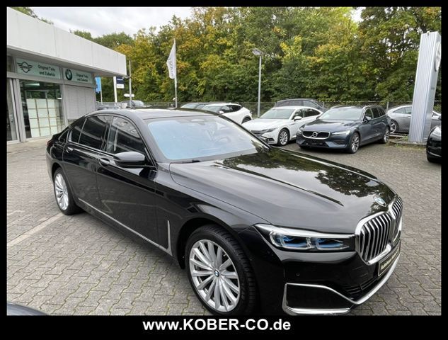 BMW 750 2021