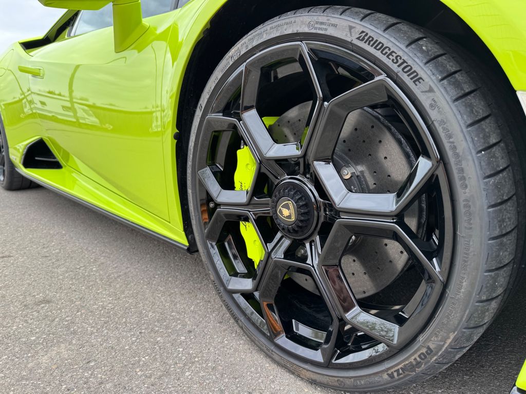 Lamborghini Huracán 2023