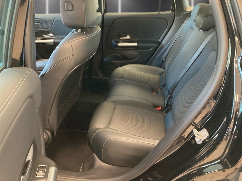 Mercedes-Benz GLA 200 2024