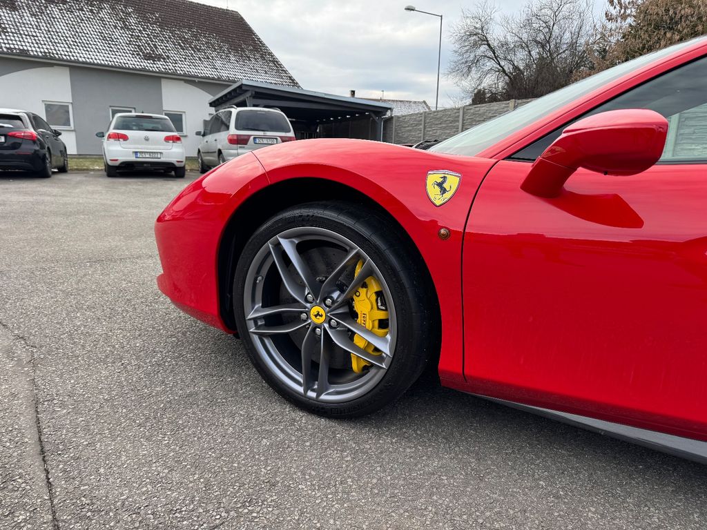 Ferrari 488 GTB 2016