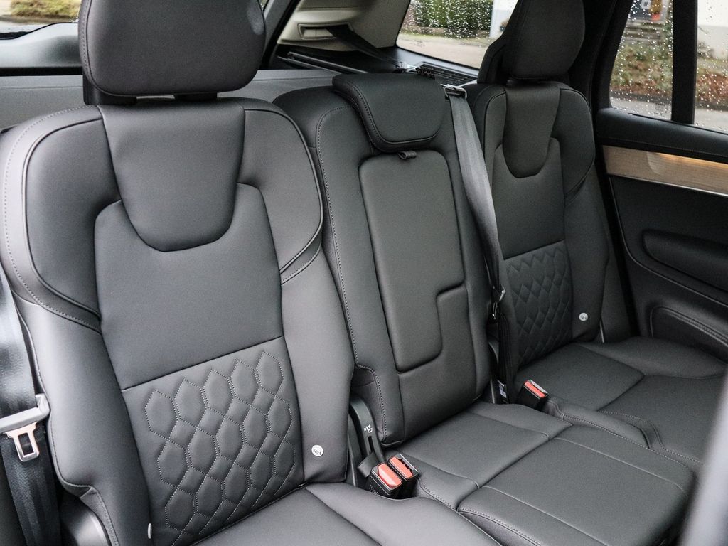 Volvo XC90 2025