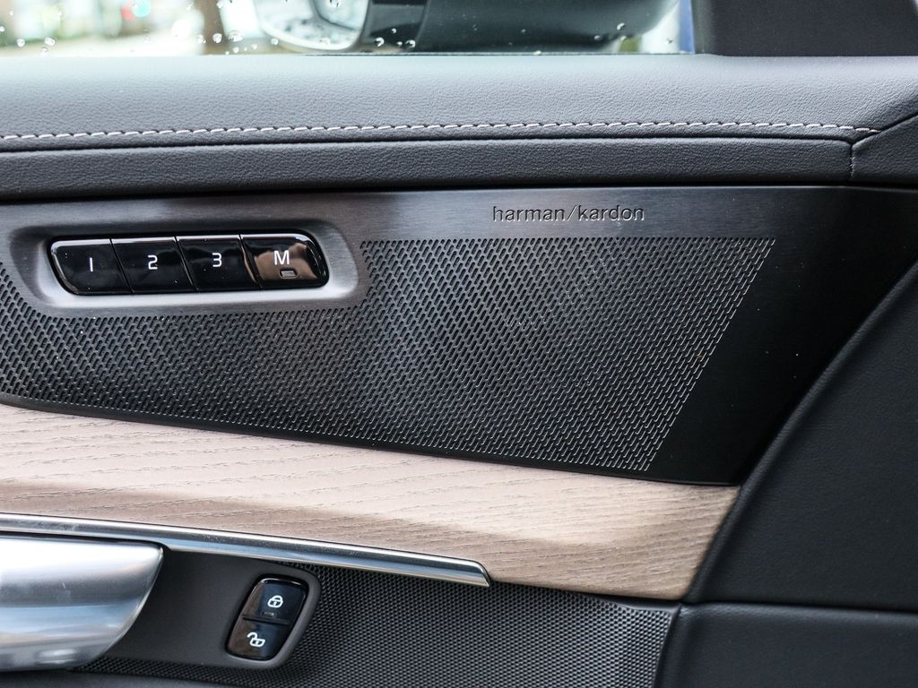 Volvo XC90 2025