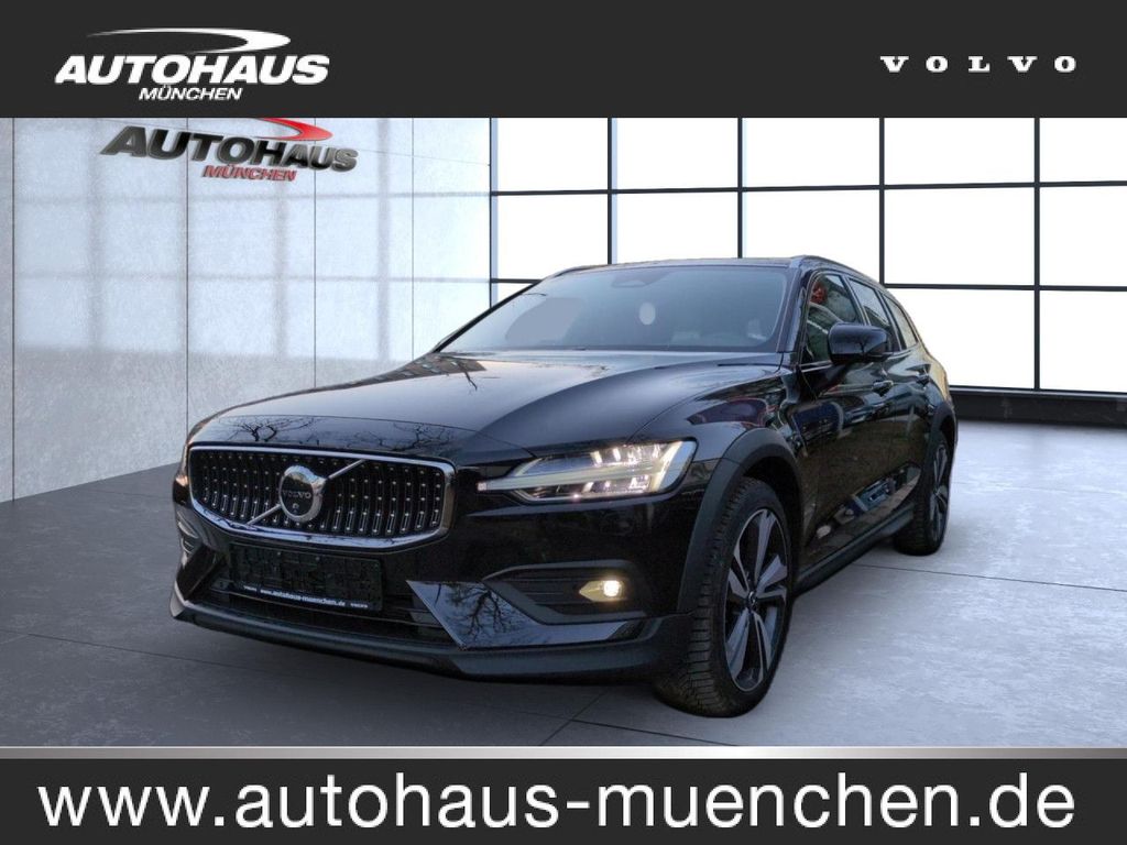 Volvo V60 Cross Country 2023