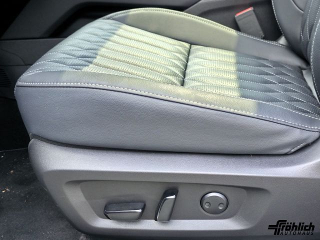 Mitsubishi Plug-in Hybrid Outlander 2025