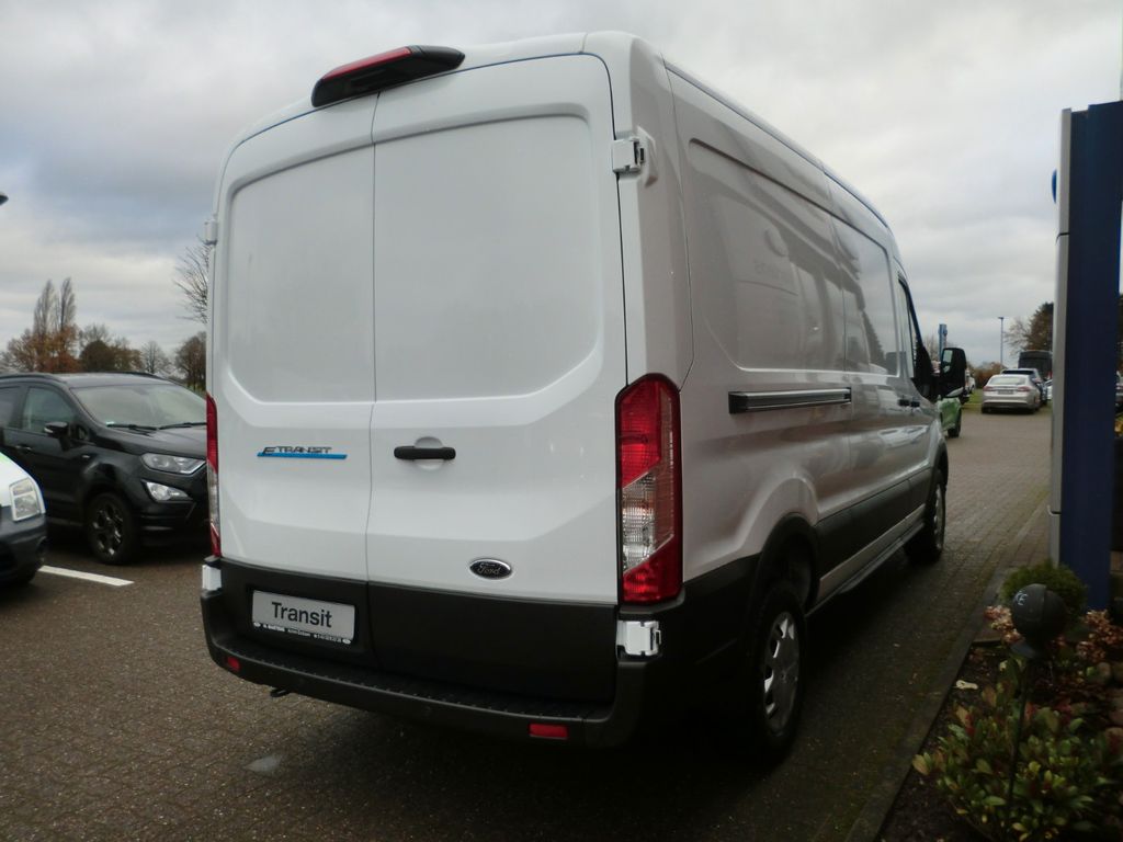 Ford Transit 2024