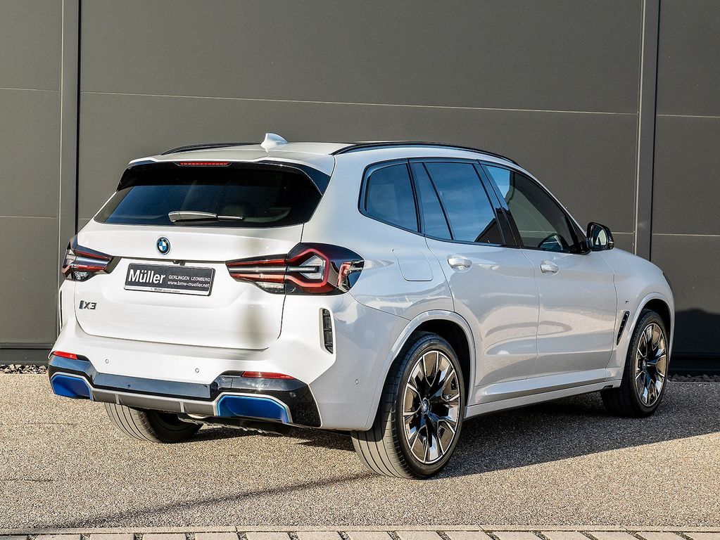 BMW iX3 2022