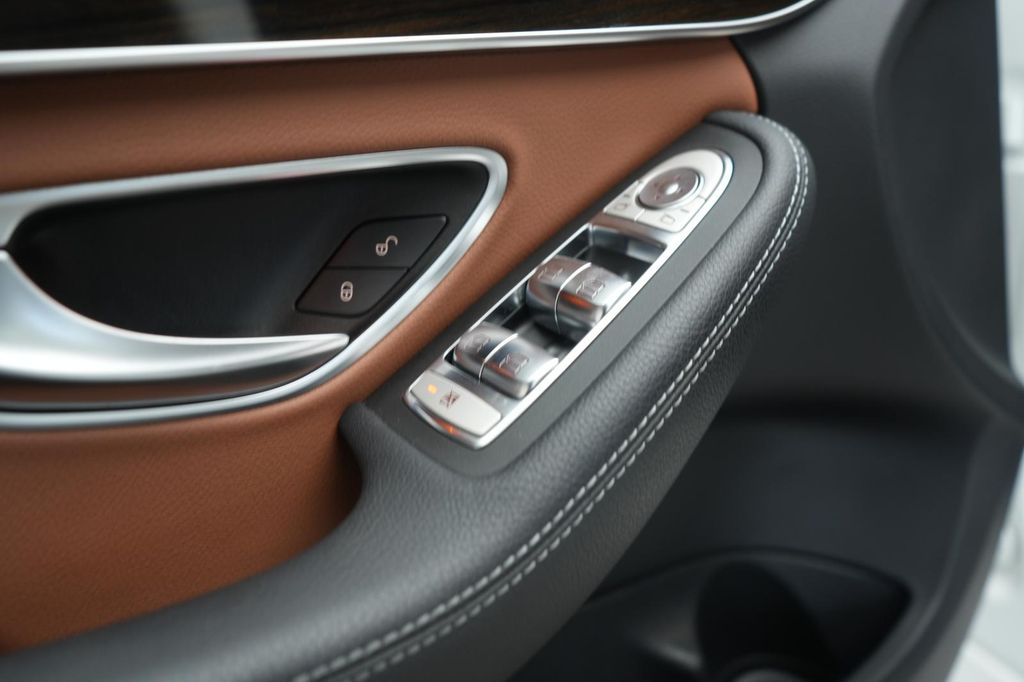 Mercedes-Benz C 300 2020