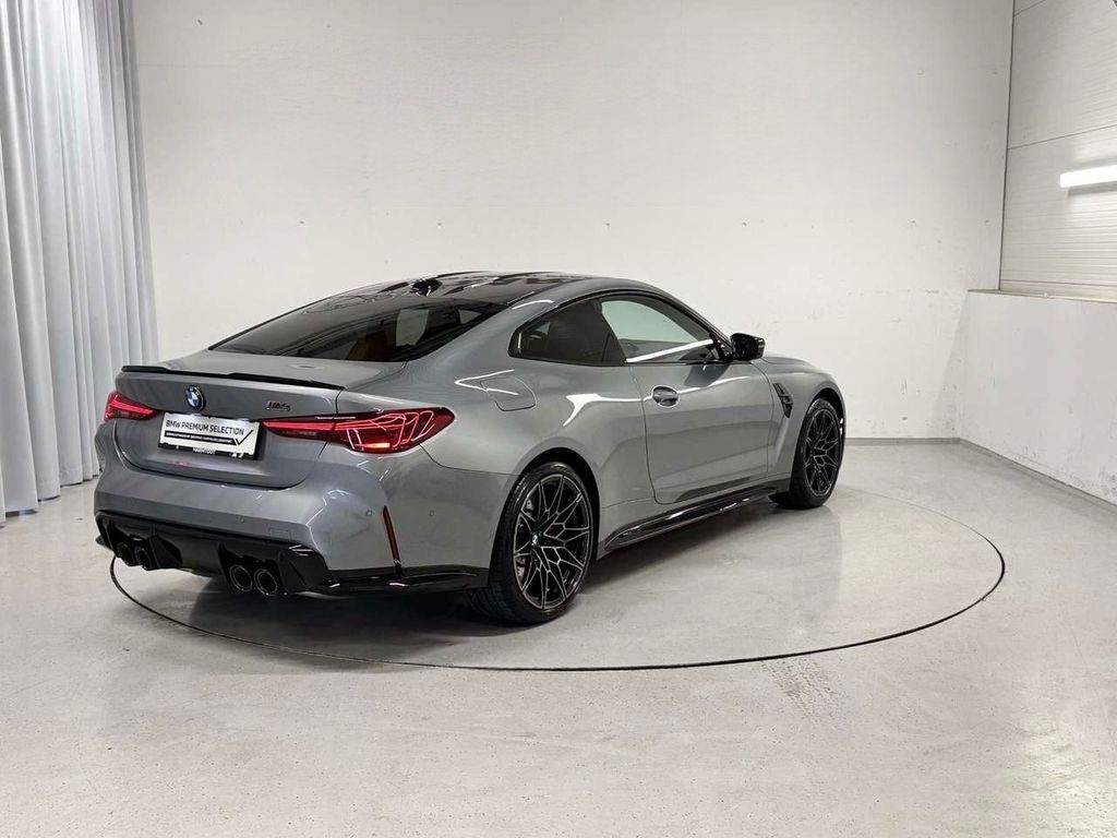 BMW M4 2025