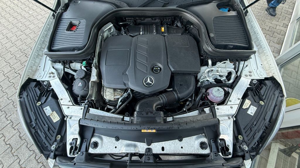 Mercedes-Benz GLC 300 2022
