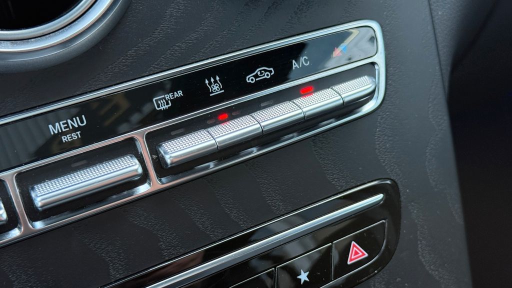 Mercedes-Benz GLC 300 2022