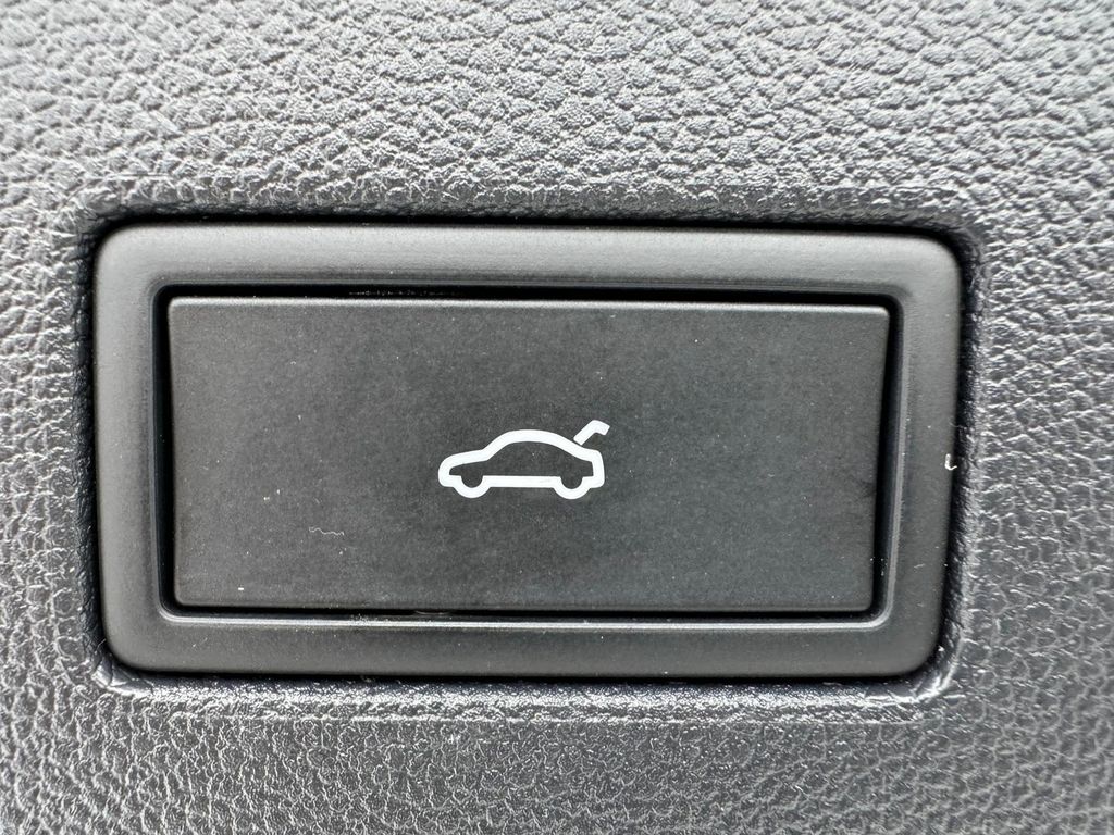 Volkswagen Touareg 2025
