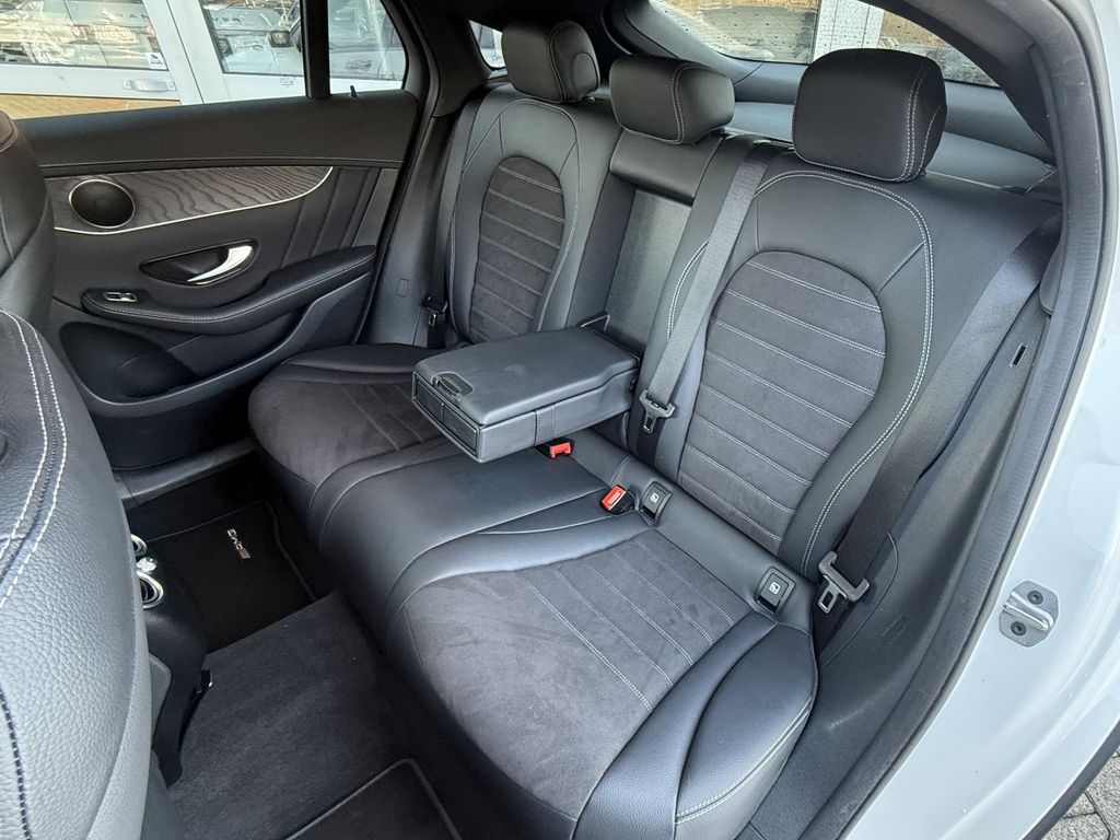 Mercedes-Benz GLC 300 2022