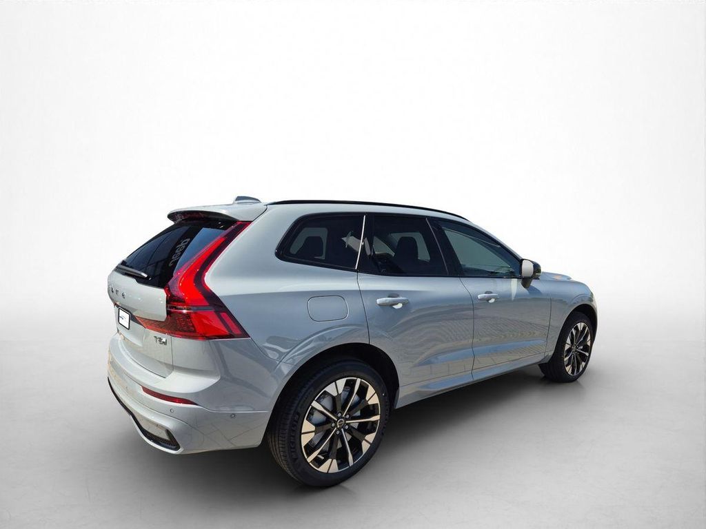 Volvo XC60 2025