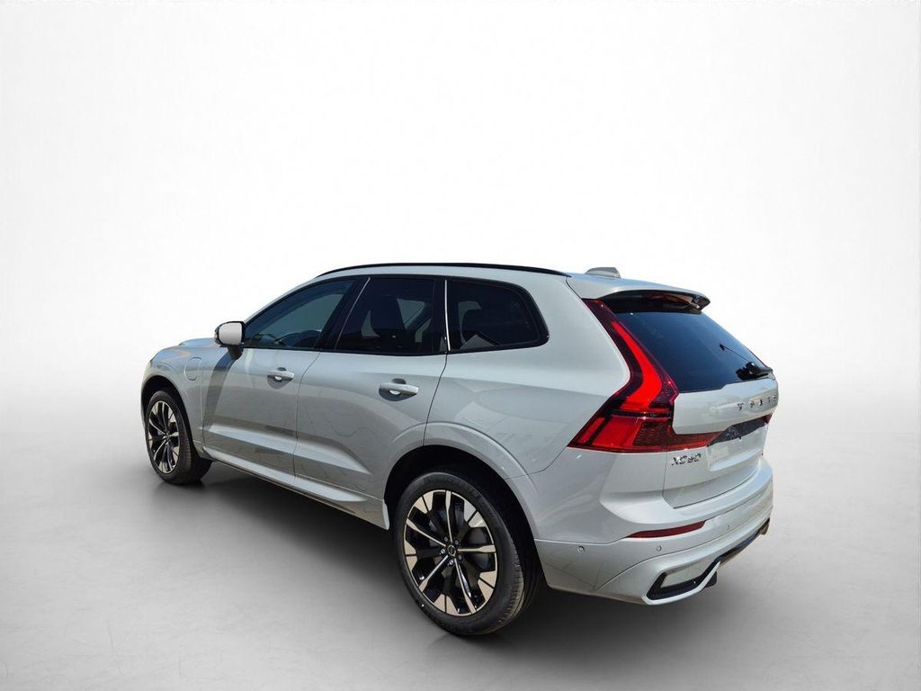Volvo XC60 2025