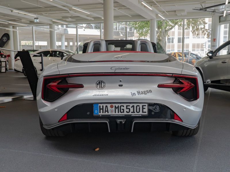 MG Cyberster 2025