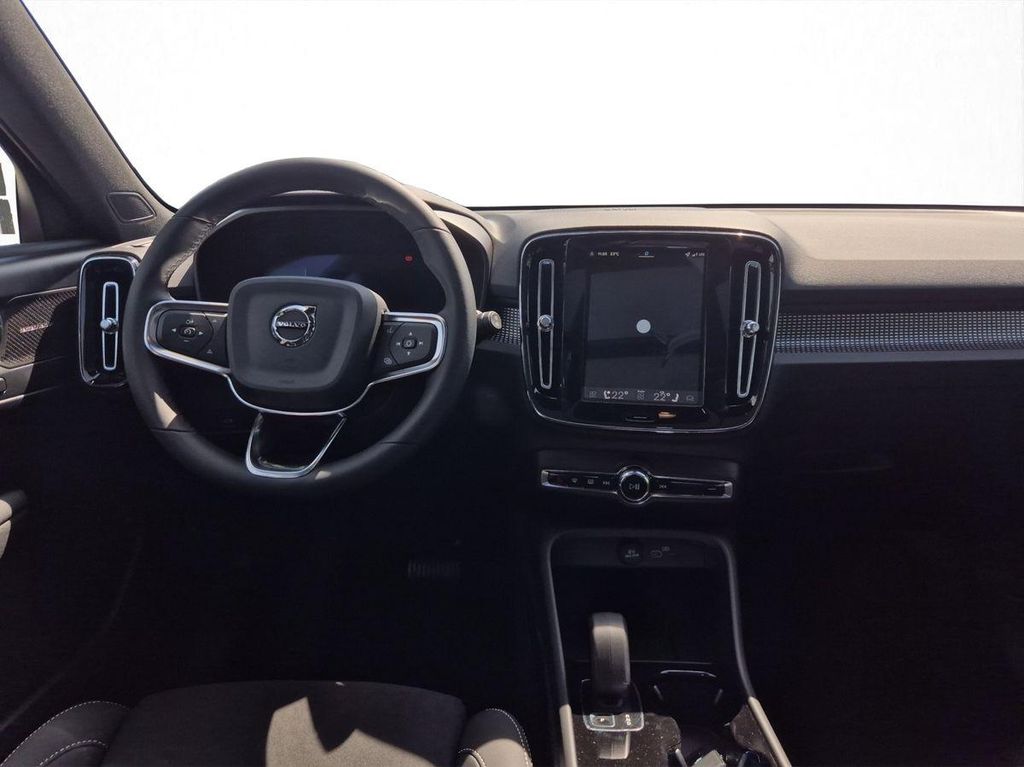 Volvo EX40