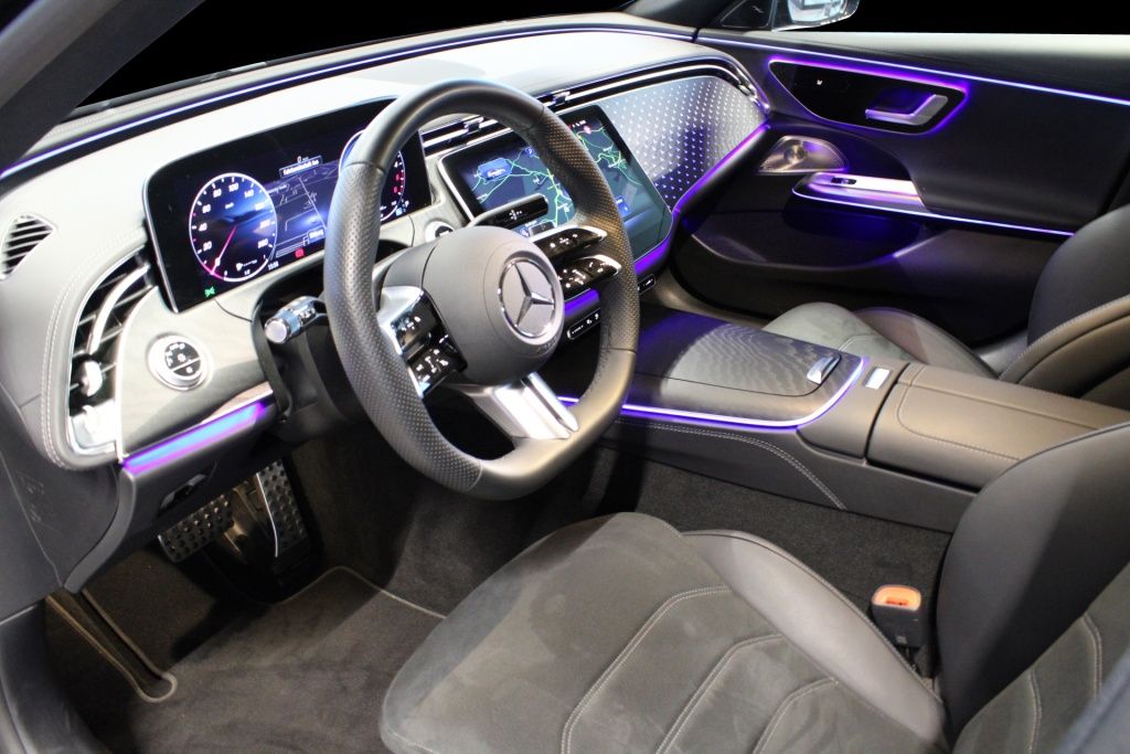 Mercedes-Benz E 300 2025